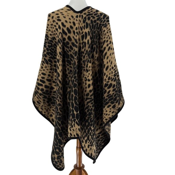 Marc New York Animal Print Poncho Cape With Buckle Closure - Picture 2 of 6